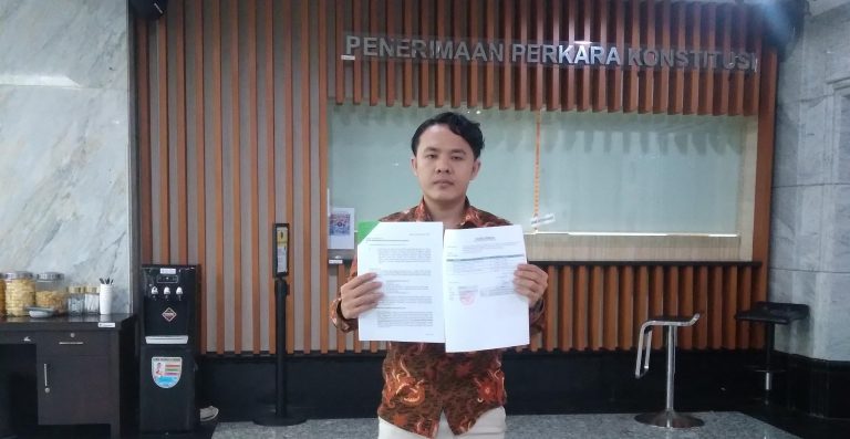 Syukur Destieli Gulo, S.H